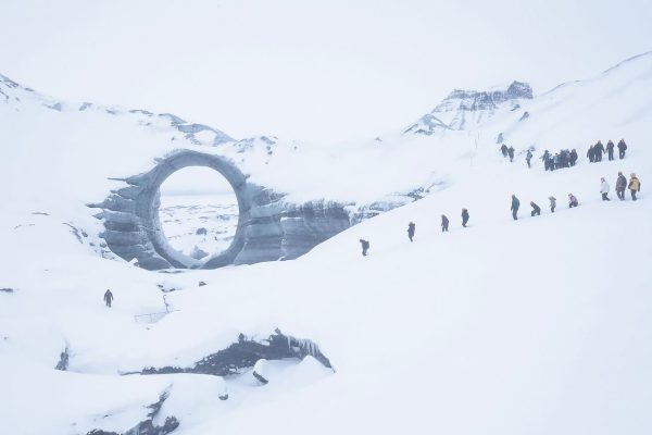 Photograper Captures the Magical Frozen Landscapes of Iceland